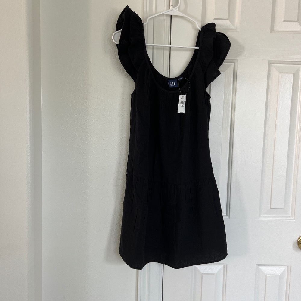 Gap black dress (with pockets)